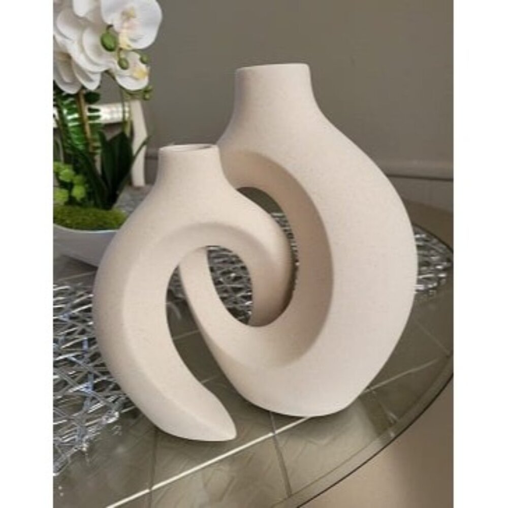 New White Hollow Ceramic Vase Set of 2, Round Modern Vase for Nordic Minimalist